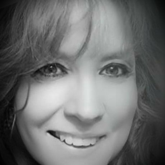 Meet your Posher, Jeanette - Picture 1 of 1